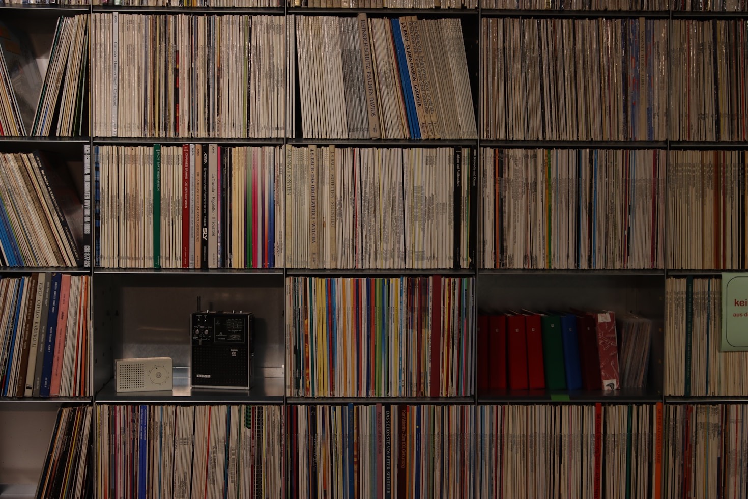 Transforming Scattered Memories Into Cohesive Stories